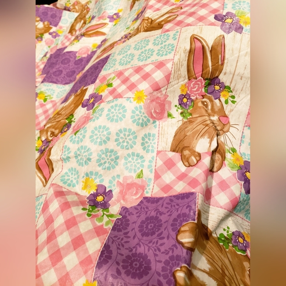 Easter Tablecloth Spring Bunny Floral Patchwork Vinyl & Flannel 52x70" Rectangle - Picture 4 of 8